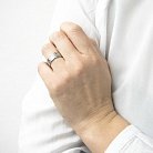 Срібний перстень з фіанітами 112041 от ювелирного магазина Оникс