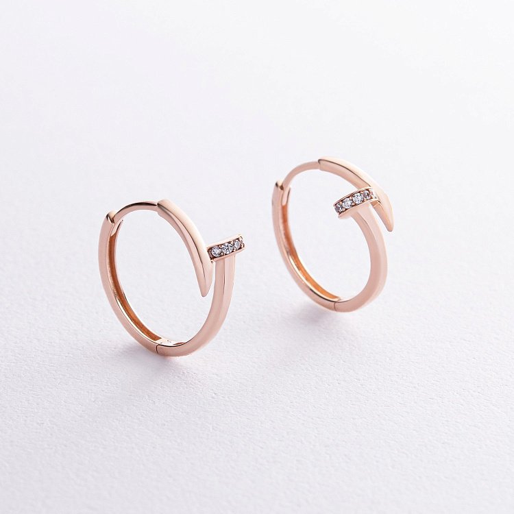 Сережки - кільця "Цвях" у червоному золоті (фіаніти) с08344 від ювелірного магазину Онікс