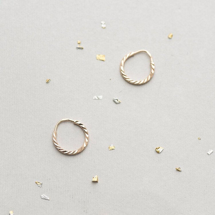 Сережки - кільця в червоному золоті (1.5 см) с01874 - 4 Сережки - кільця в червоному золоті (1.5 см) с01874 від ювелірного магазину Онікс - 4