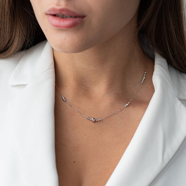 Серебряное колье "Шарики" 181086 от ювелирного магазина Оникс - 1