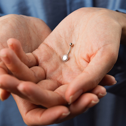 Золотий пірсинг в пупок з фіанітами пир00247 №2