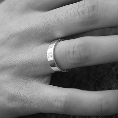 Серебряное кольцо с гравировкой 112565 №6