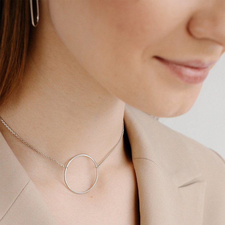 Колье "Большой круговорот" в белом золоте кол01847 от ювелирного магазина Оникс - 2