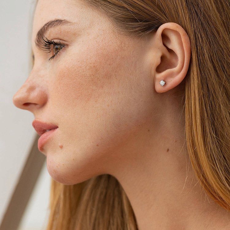 Серьги - пусеты с бриллиантами (белое золото) 331401121 от ювелирного магазина Оникс - 1