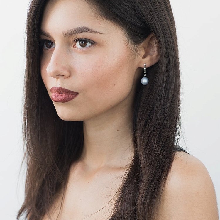 Золотые серьги с культивированными жемчужинами и бриллиантами e11596aj - 2 Золотые серьги с культивированными жемчужинами и бриллиантами e11596aj от ювелирного магазина Оникс - 2