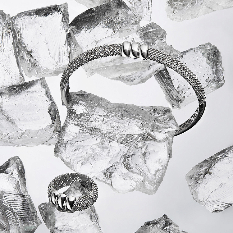 Жесткий браслет "Marie" в белом золоте б05607 от ювелирного магазина Оникс - 8