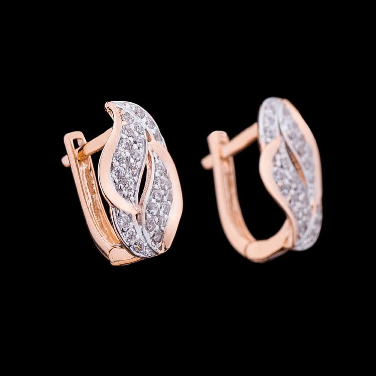 Серьги с фианитами с02867 Серьги с фианитами с02867 от ювелирного магазина Оникс