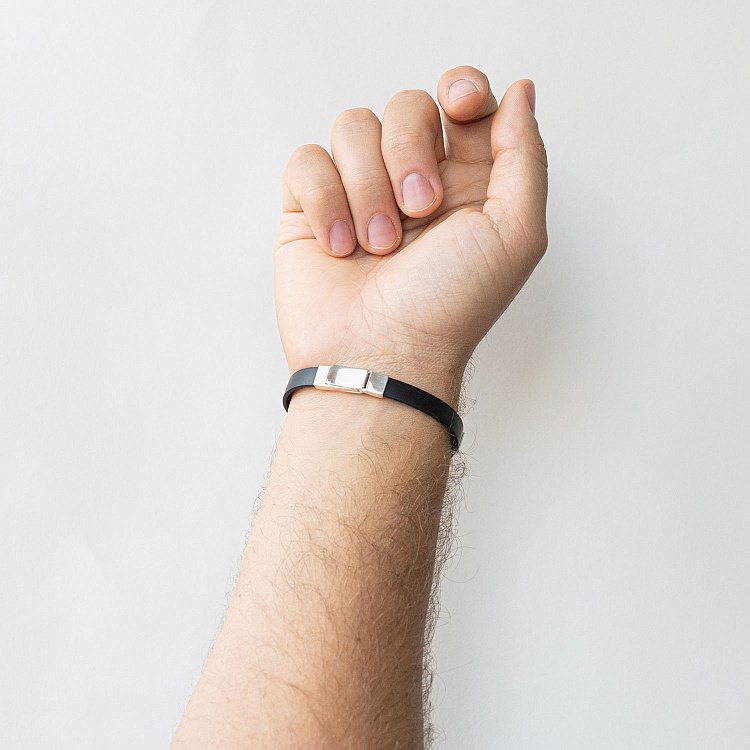 Чоловічий срібний браслет (каучук) 141492 від ювелірного магазину Онікс - 3