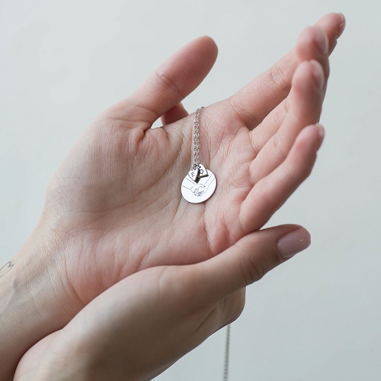 Срібне кольє для гравіювання (диск і 2 серця) 181000 від ювелірного магазину Онікс - 1