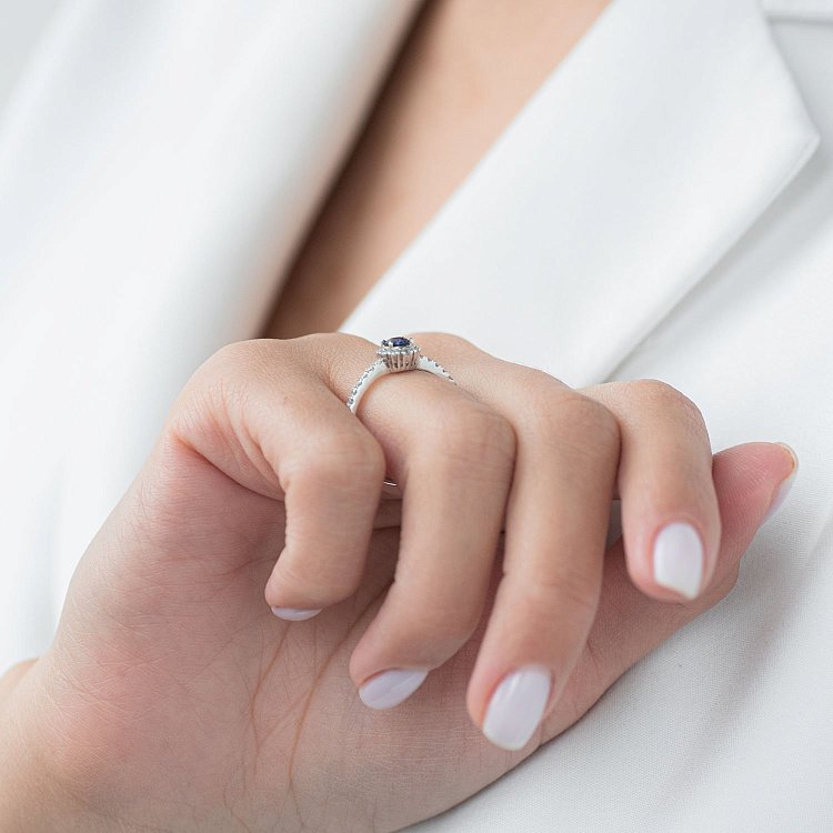 Золотое кольцо с бриллиантами и сапфиром кб0058cha от ювелирного магазина Оникс - 3