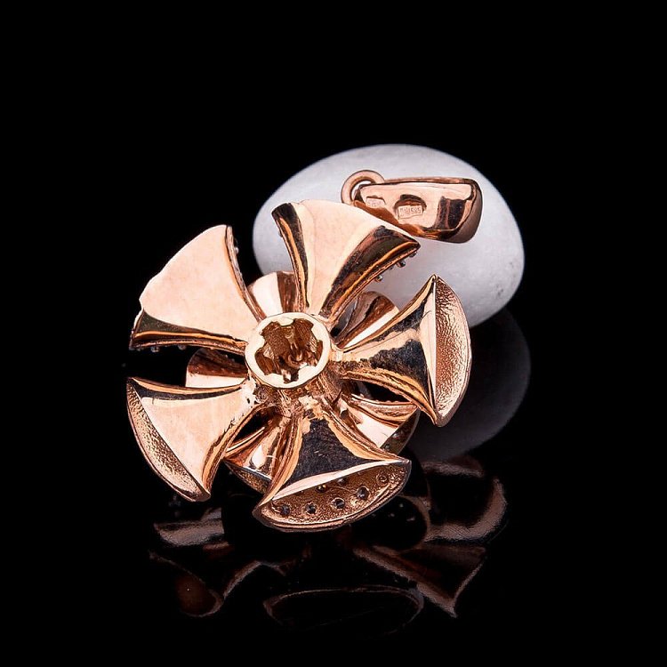 Золотая подвеска "Цветочек" с фианитами п02184 от ювелирного магазина Оникс - 1