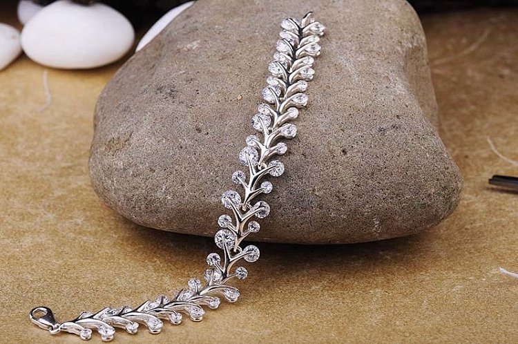 Серебряный браслет с фианитами 14315 от ювелирного магазина Оникс - 1