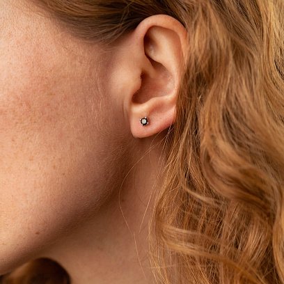 Золоті сережки - пусети з чорними діамантами сб0438y №2