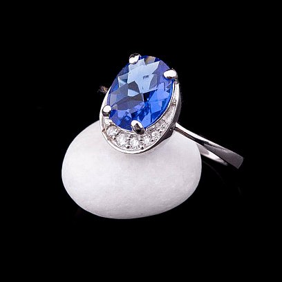 Кольцо с синими фианитами к5