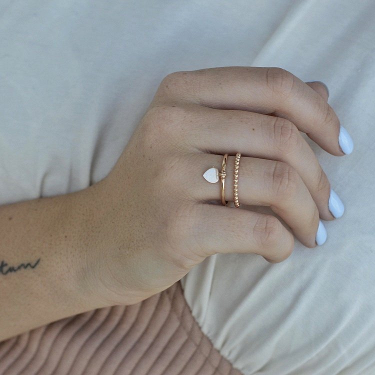 Золота каблучка "Серце" к05522 від ювелірного магазину Онікс - 2