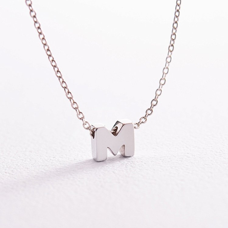 Срібне кольє з літерою "М" 1105 М від ювелірного магазину Онікс