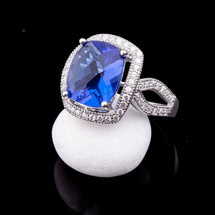 Кольцо с синими фианитами к21 от ювелирного магазина Оникс - 4