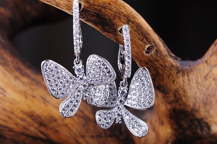 Женские серьги "Бабочка" (фианиты,родий) 121317 от ювелирного магазина Оникс - 3