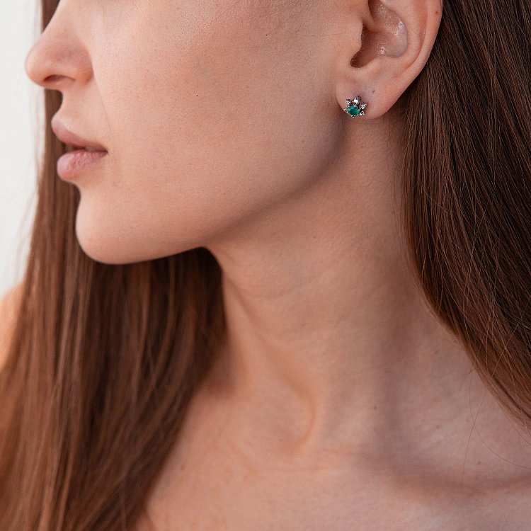 Золотые серьги - пусеты с ониксом и фианитами (8 мм) с01926 от ювелирного магазина Оникс - 1