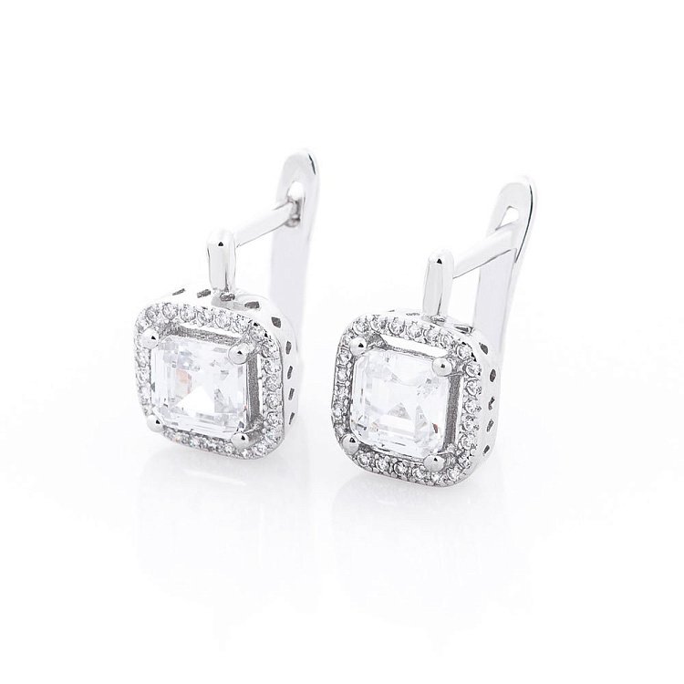 Серебряные серьги с фианитами 121949 от ювелирного магазина Оникс