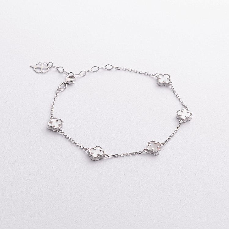 Серебряный браслет "Клевер" (перламутр) 141842 Серебряный браслет "Клевер" (перламутр) 141842 от ювелирного магазина Оникс