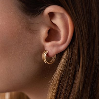 Сережки - кільця "Love" у жовтому золоті с08085 №4