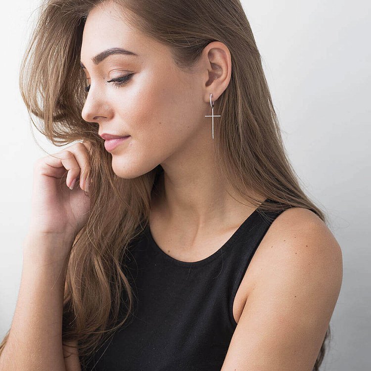 Золотые серьги "Кресты" с бриллиантами сб0072ch от ювелирного магазина Оникс - 2