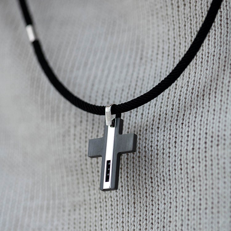 Хрест із білого золота (циркон, фіаніти) 403-00006/1 від ювелірного магазину Онікс - 1