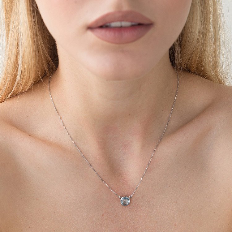 Золотое колье с голубым топазом кол01325 от ювелирного магазина Оникс - 1