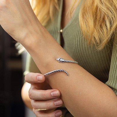 Жорсткий браслет "Змія" у білому золоті (діаманти) бб0038м №3