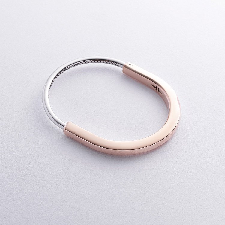 Жесткий золотой браслет Lock б05413 от ювелирного магазина Оникс