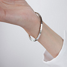 Жесткий браслет "Kylie" в белом золоте б05826 от ювелирного магазина Оникс - 8