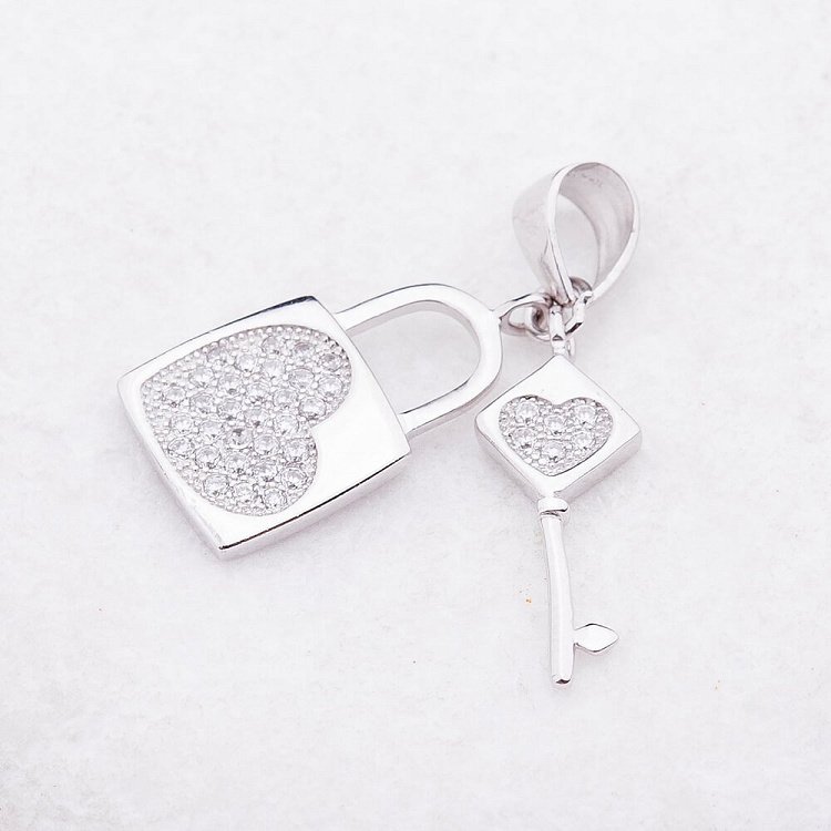 Серебряная подвеска "Ключик и замочек" с фианитами 132243 - 3 Серебряная подвеска "Ключик и замочек" с фианитами 132243 от ювелирного магазина Оникс - 3