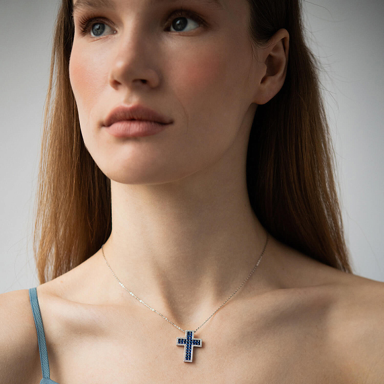 Золоте кольє "Хрестик" з діамантами і сапфірами колб0182mi від ювелірного магазину Онікс - 1