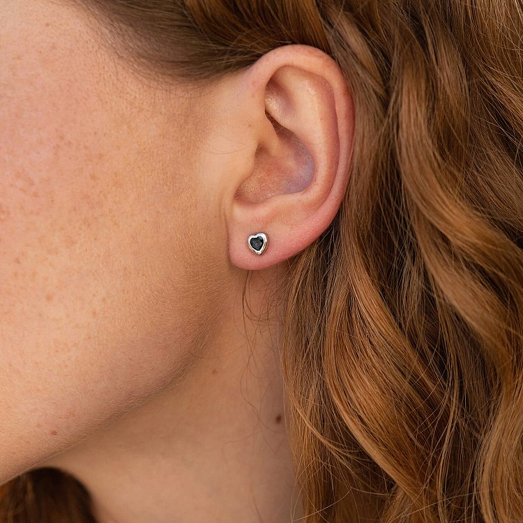 Золотые серьги - пусеты "Сердечки" с сапфирами сб0414gl от ювелирного магазина Оникс - 1