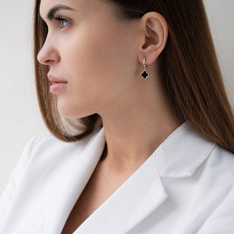 Золоті сережки "Конюшина" з емаллю с07133 від ювелірного магазину Онікс - 1