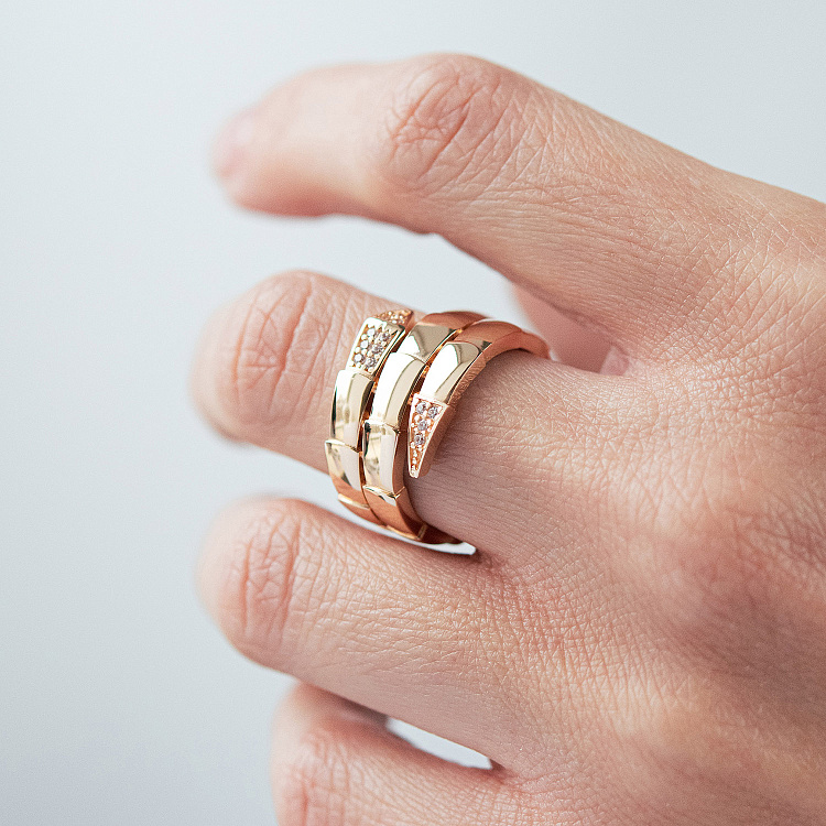 Кольцо "Змея" в красном золоте (фианиты) к08371 от ювелирного магазина Оникс - 1