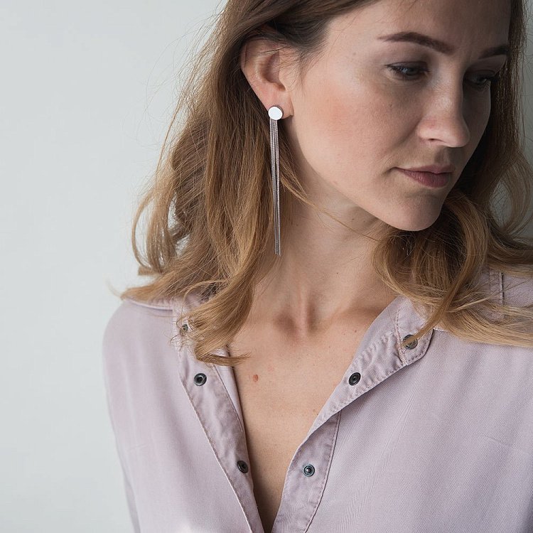 Женские серебряные серьги 122041 от ювелирного магазина Оникс