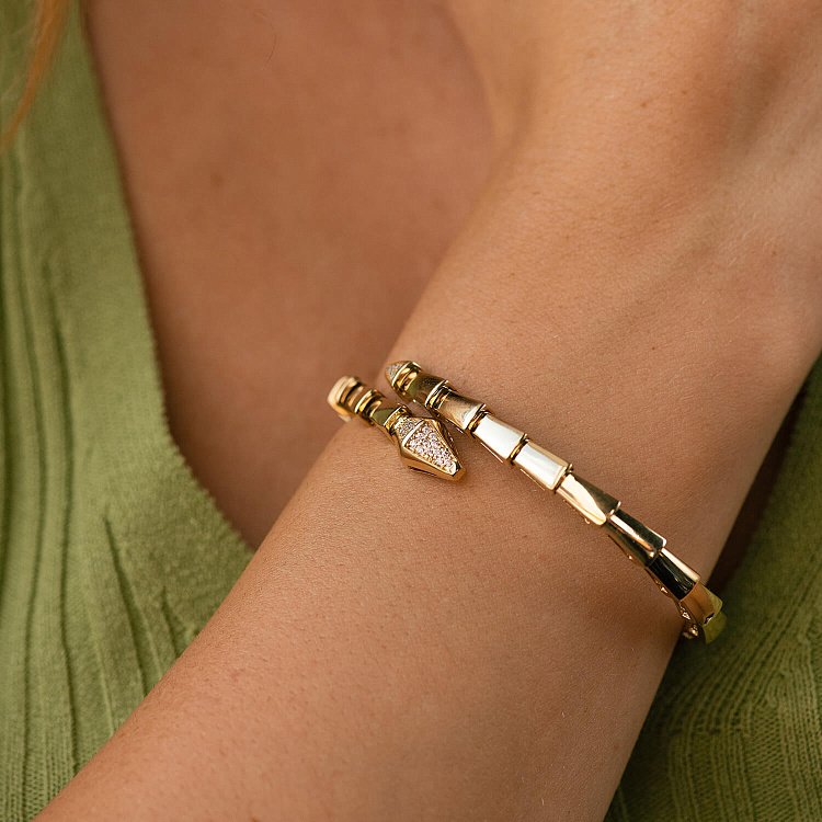 Жорсткий браслет "Змія" у жовтому золоті (фіаніти) б05272 від ювелірного магазину Онікс - 7