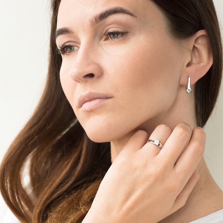 Золотое помолвочное кольцо с фианитом к05690 от ювелирного магазина Оникс - 4