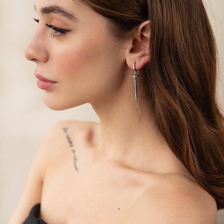 Серьги "Гвоздь" в белом золоте (фианиты) с08164 от ювелирного магазина Оникс - 3