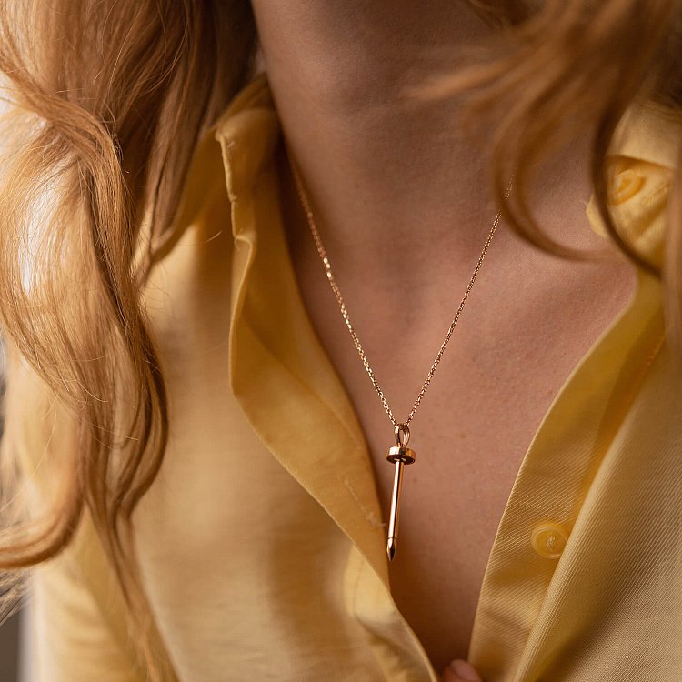 Колье "Гвоздь" в красном золоте кол02326 от ювелирного магазина Оникс - 1