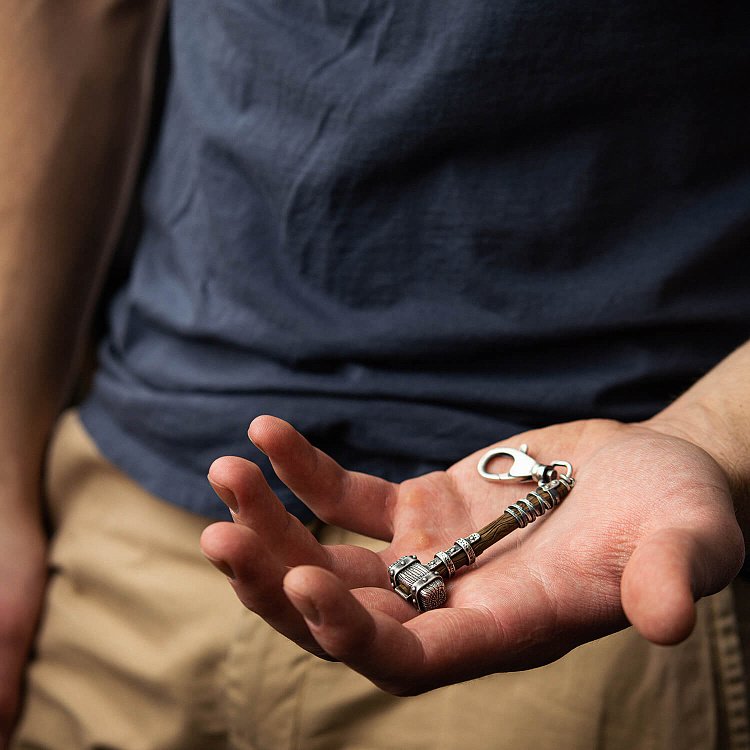 Срібний брелок "Молот вікінга" з ебеном 1116 від ювелірного магазину Онікс - 3