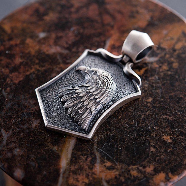 Мужской серебряный кулон "Орел" 377 от ювелирного магазина Оникс - 2