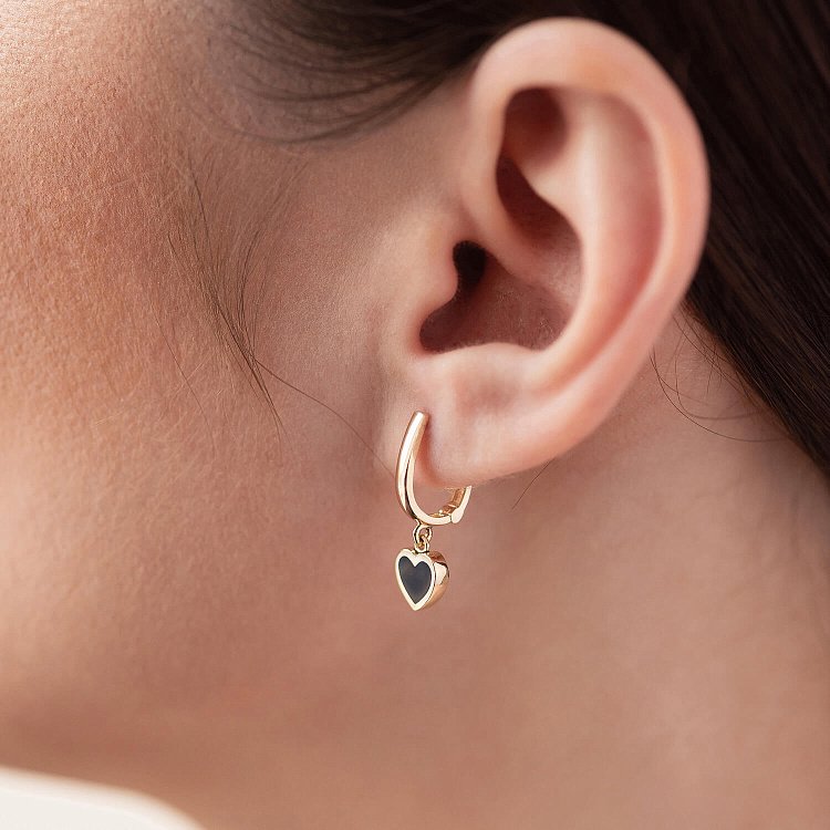 Сережки "Сердечк﻿и" в жовтому золоті (емаль) с08339 від ювелірного магазину Онікс - 4