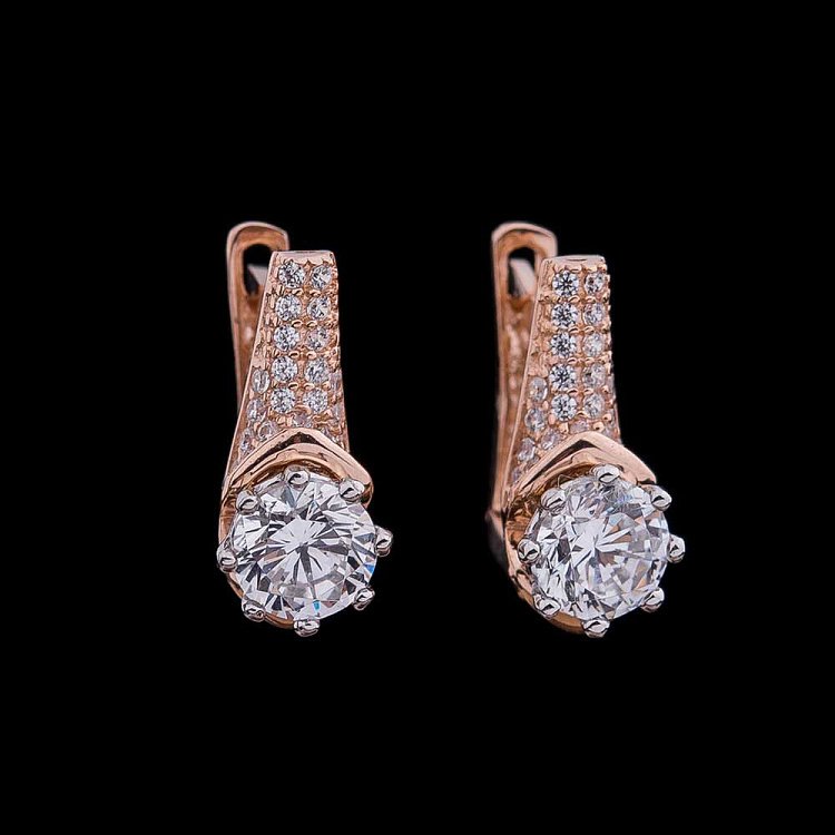 Золотые серьги с фианитами с04129 от ювелирного магазина Оникс