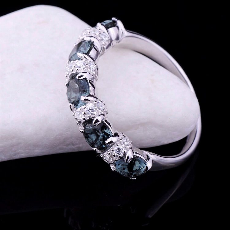 Жіноча каблучка з фіанітами (родій) 111623 від ювелірного магазину Онікс - 3