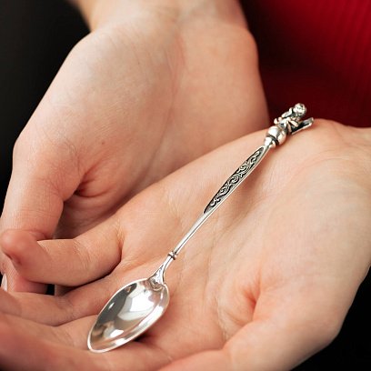 Серебряная чайная ложка с ангелочком 24031 №2