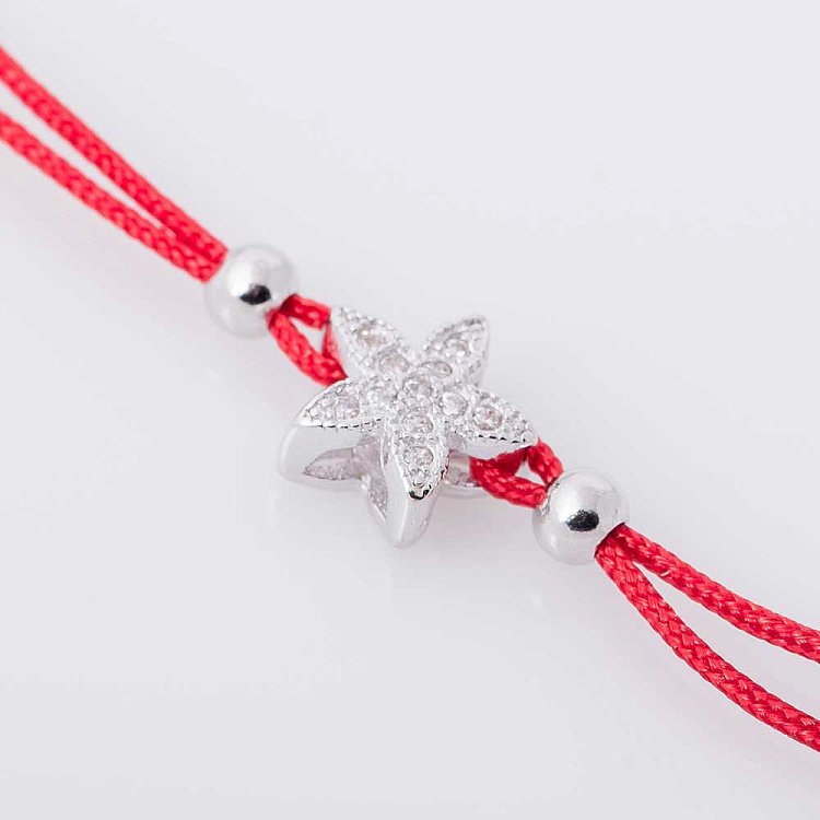 Браслет з червоною ниткою і сріблом (фіаніти) 141071 від ювелірного магазину Онікс - 1