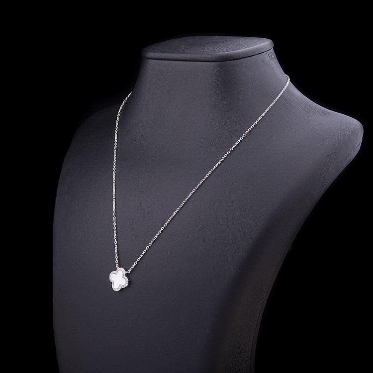 Серебряное колье с перламутром и фианитами 18211 от ювелирного магазина Оникс - 1